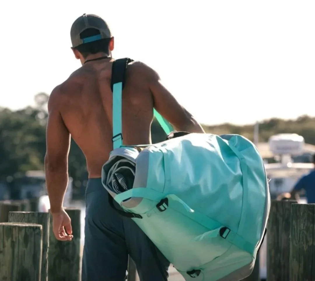This Giant Curved Inflatable Dock Holds Up To 6 Adults and a Cooler - Image 7
