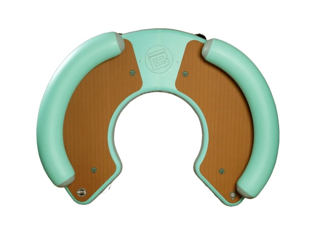 This Giant Curved Inflatable Dock Holds Up To 6 Adults and a Cooler - Image 10